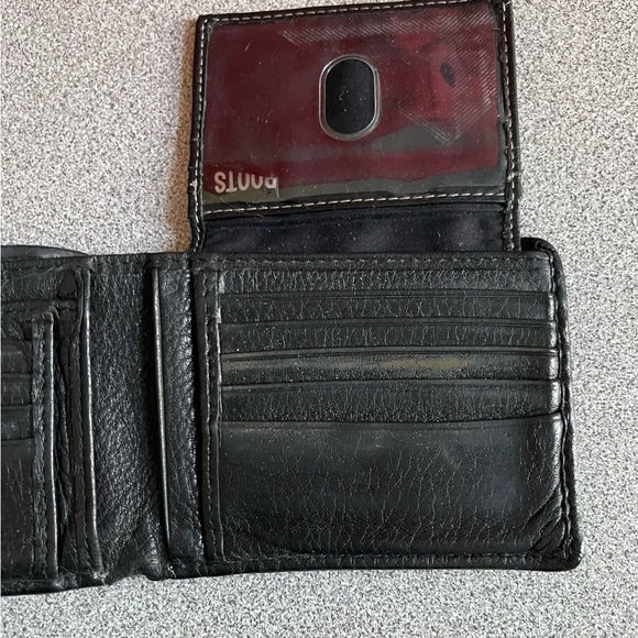 Vintage Roots Canada Black Leather Wallet - Picture 7 of 16